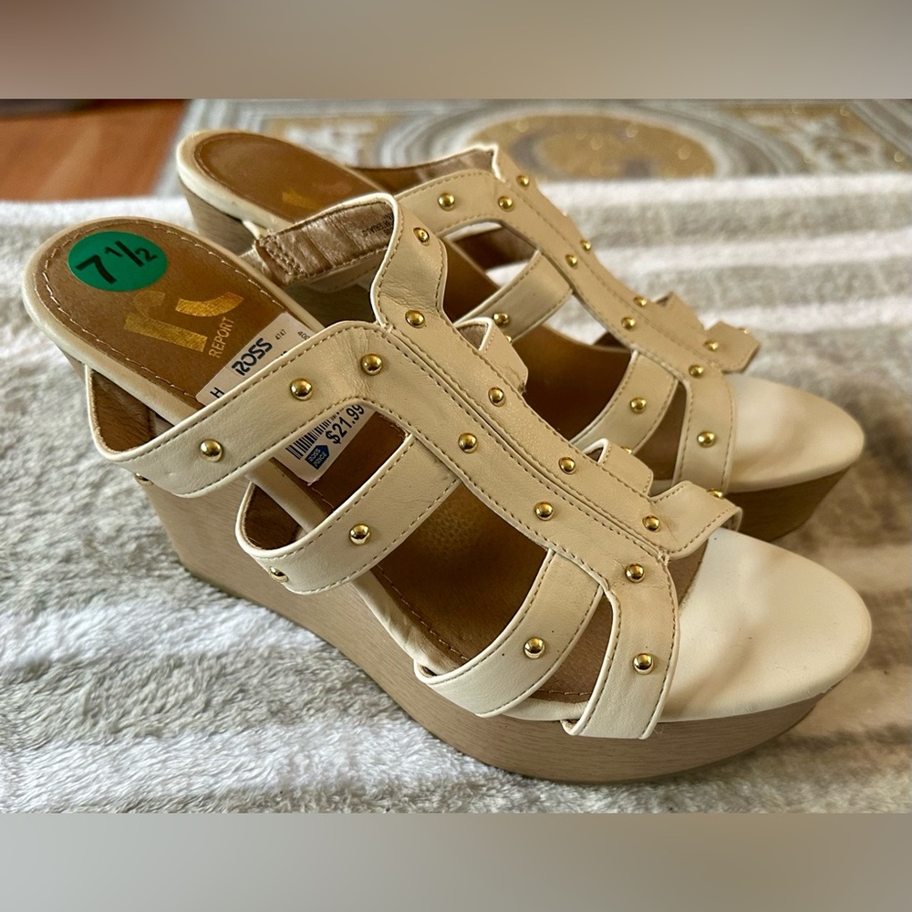 Chic Women's Report Cream Wedge Studded Trim Sandals Heels